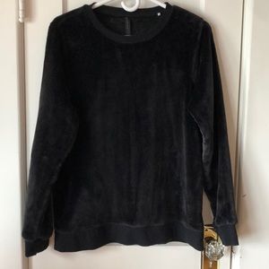 Gaiam Uber soft sweatshirt